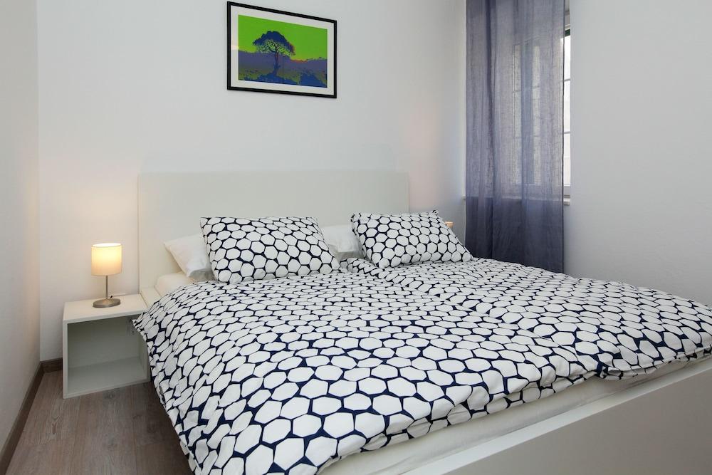 Luxury Seaside Apartments