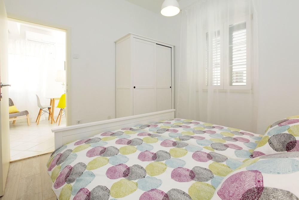 Luxury Seaside Apartments