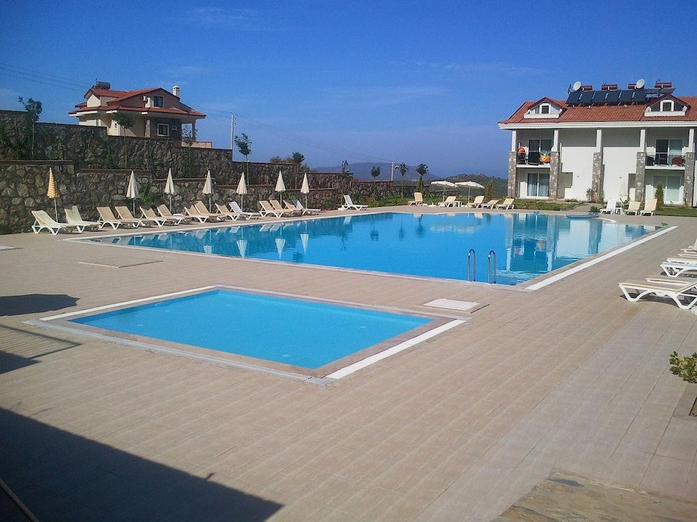 Orka Gardens Apartments