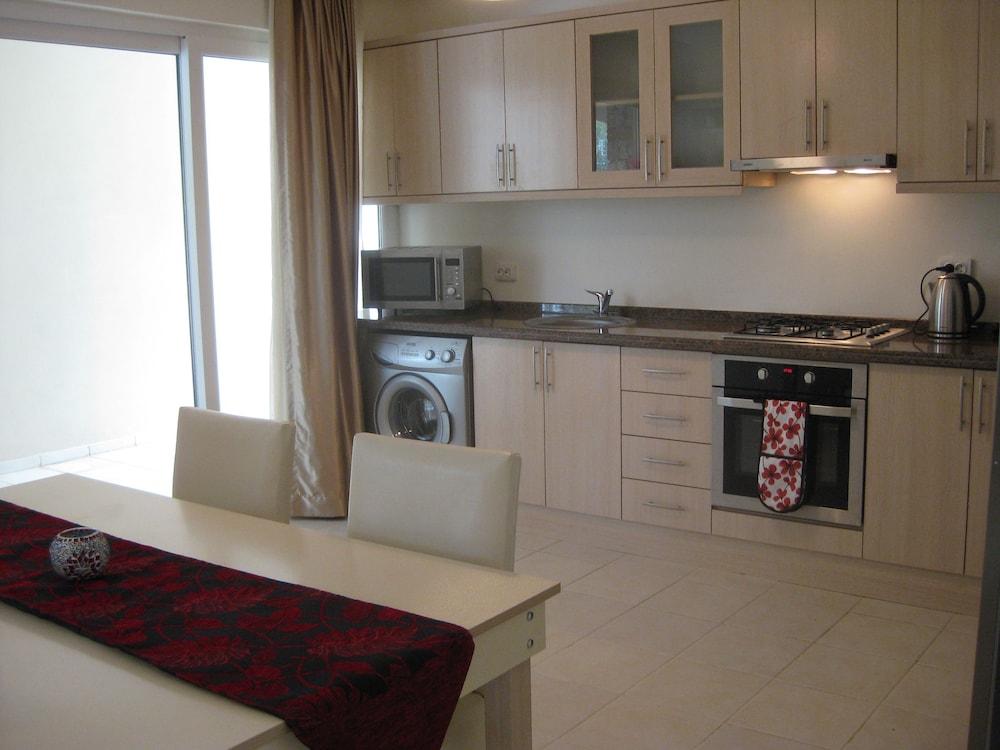 Orka Olivia Apartments