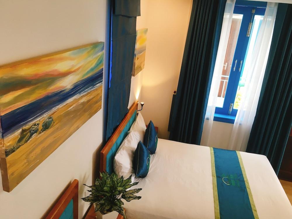 Hoi An Seaside Villa