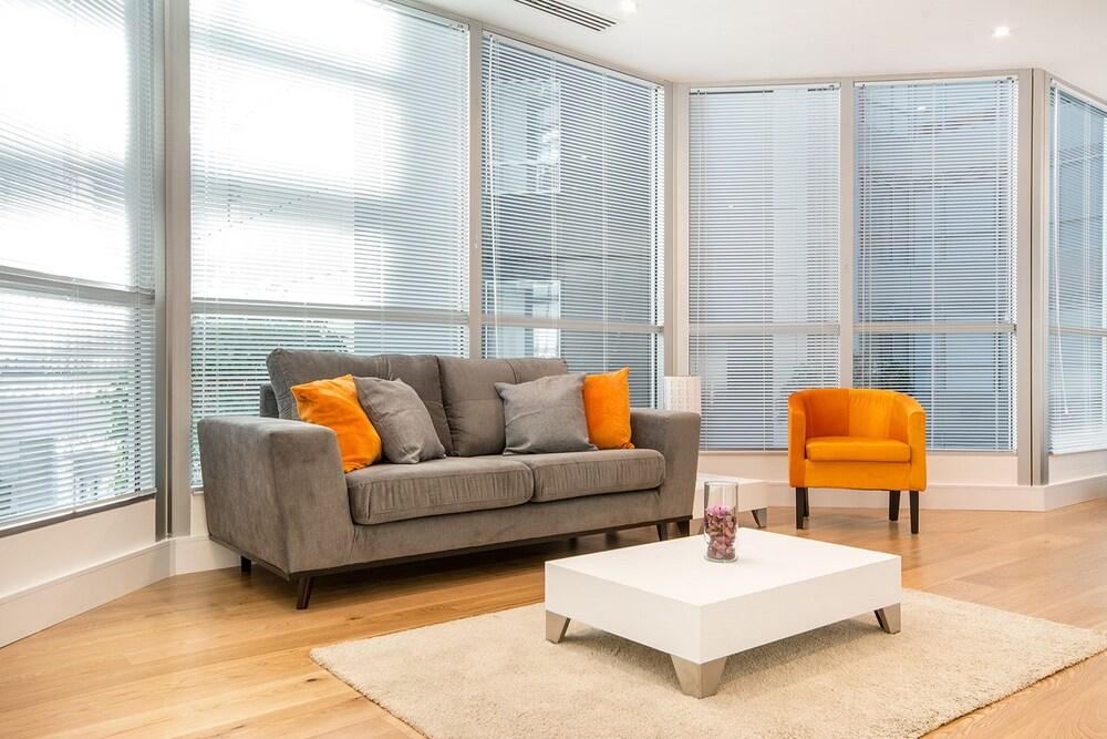 Spacious and Modern apartments Heathrow