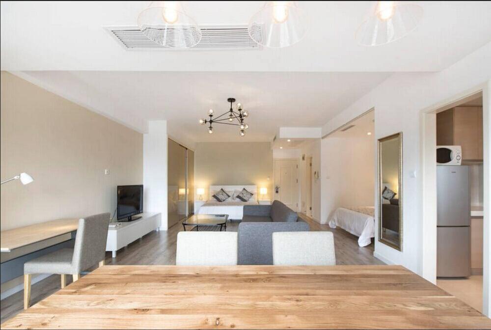 Reunion International Residence