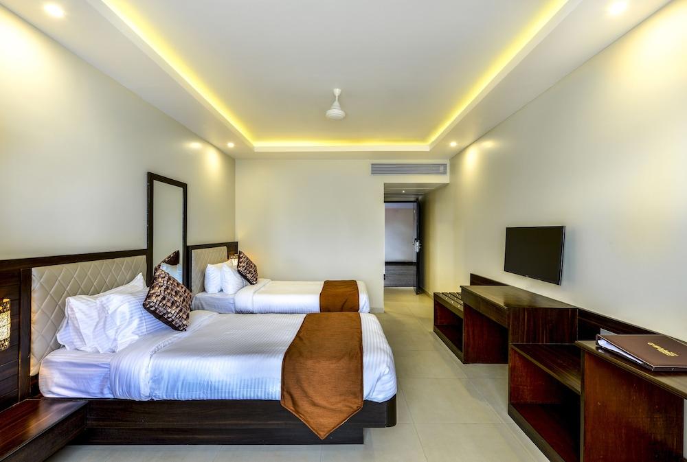 Hotel Golden Plateau