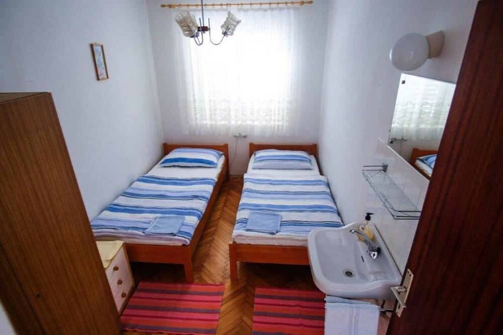 Apartments Jasko Barbat