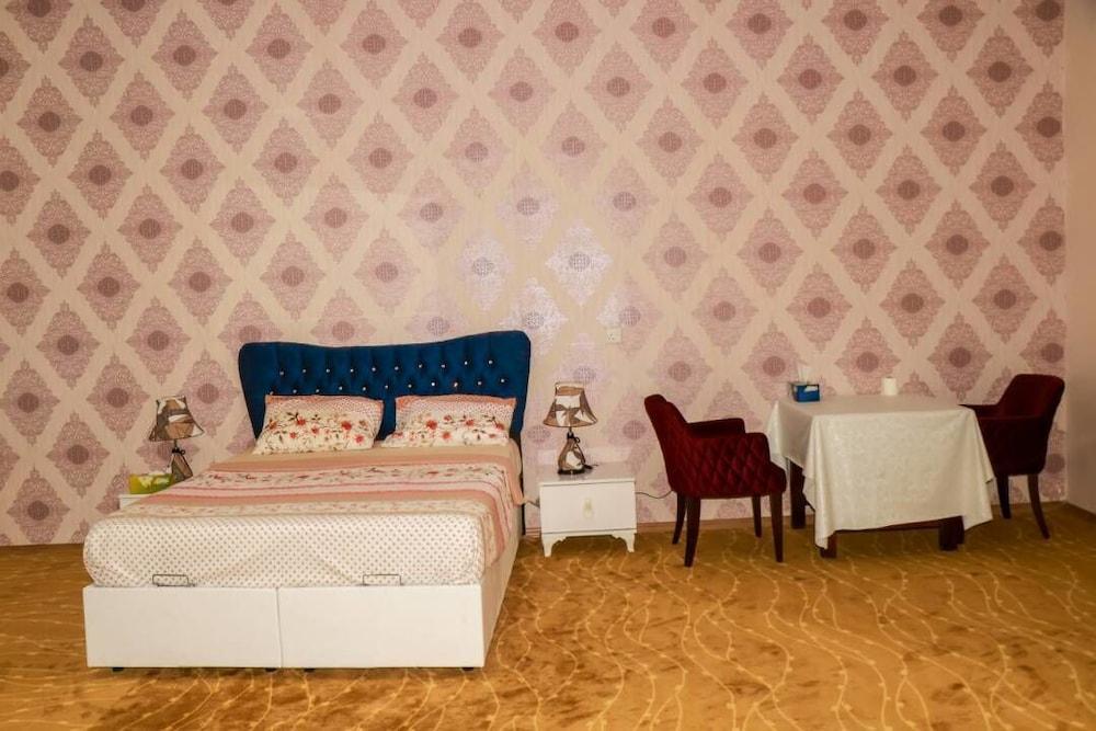 Al Bahr Hotel & Restaurant