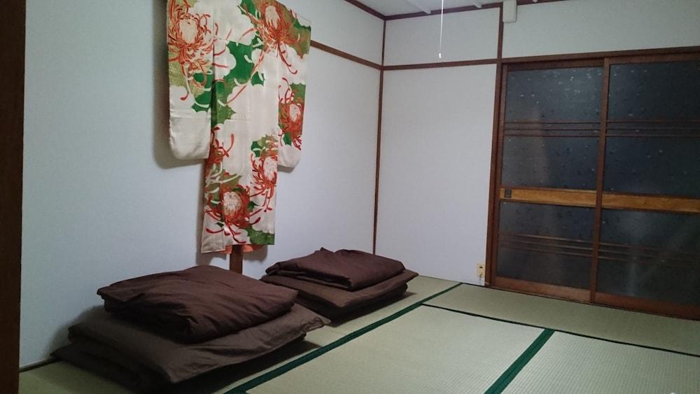 Abiko Guest House