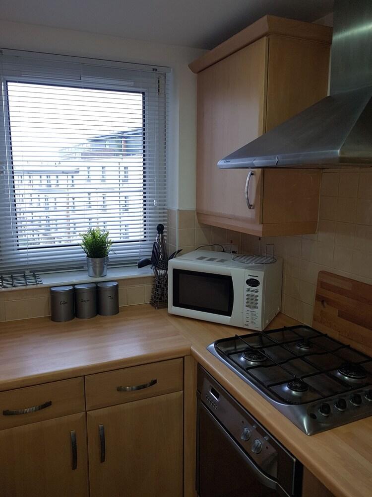 Executive Open Plan Apartment in Leith
