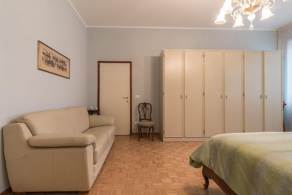 Rialto Bridge Venetian Style