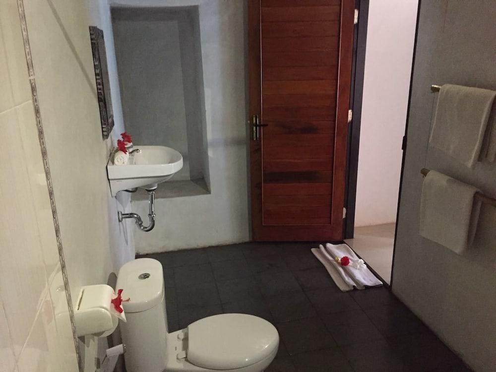 Crystal Bay Pool View Bungalow