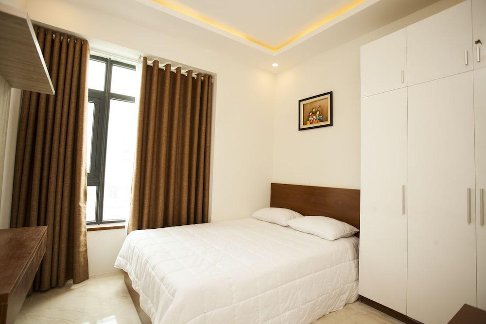 Beach Front Oceanous Apartment