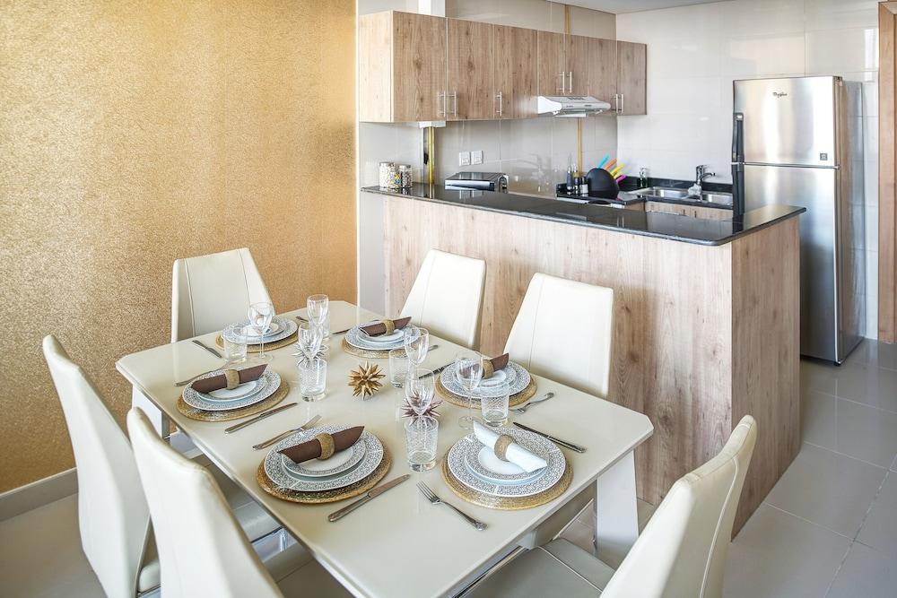 Luxury Staycation - Continental Tower