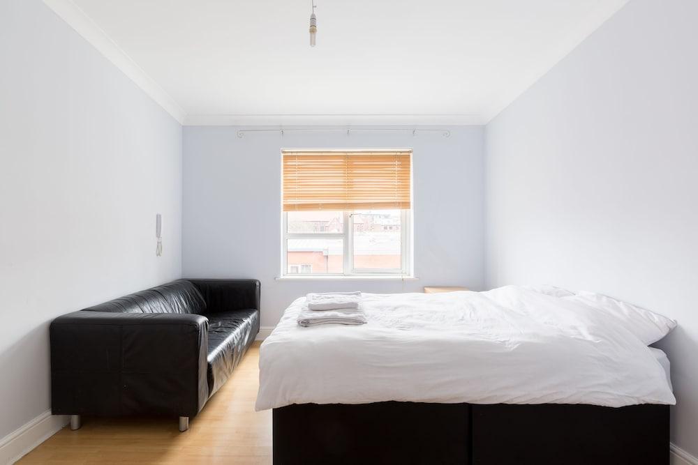 Birmingham Serviced Apartment - The Qube