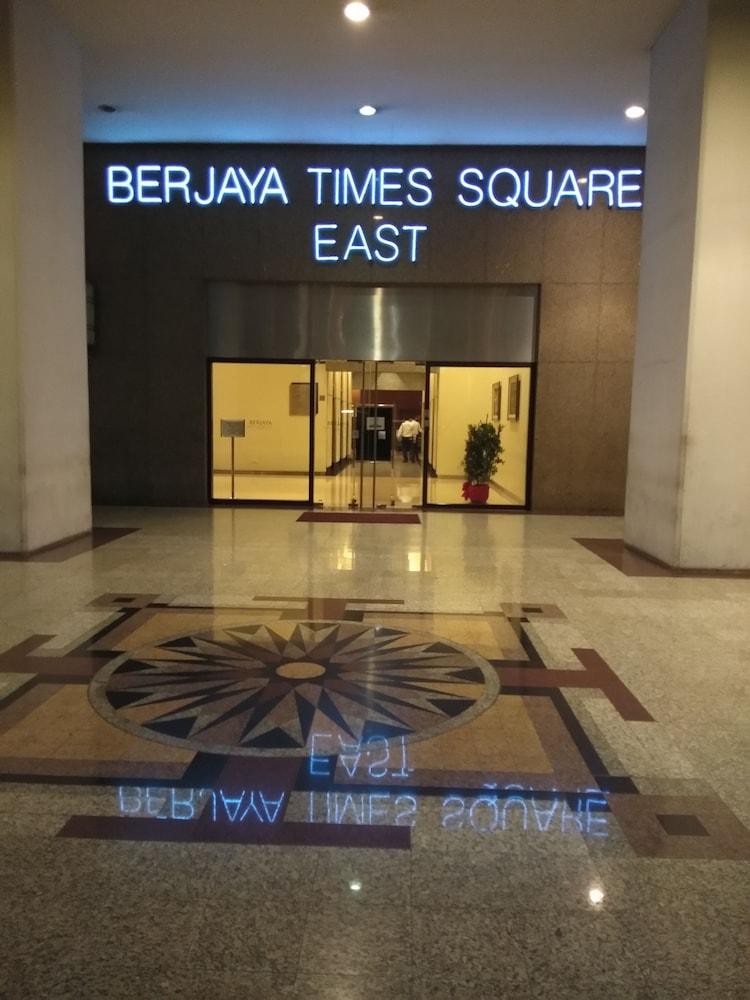 Imbi Private Unite At Times Square