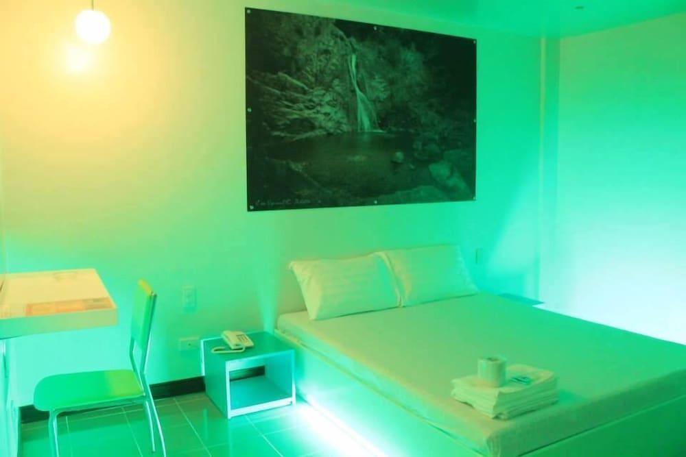 Dianne Gardens Hotel