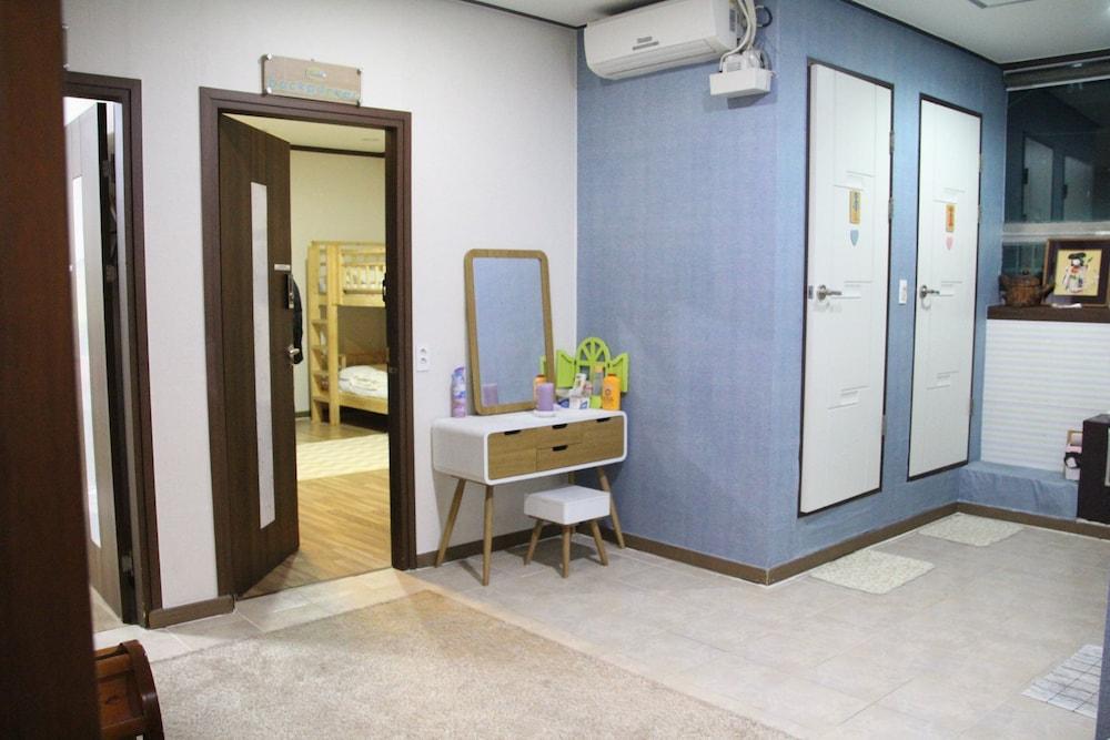 Backpacker's House - Hostel