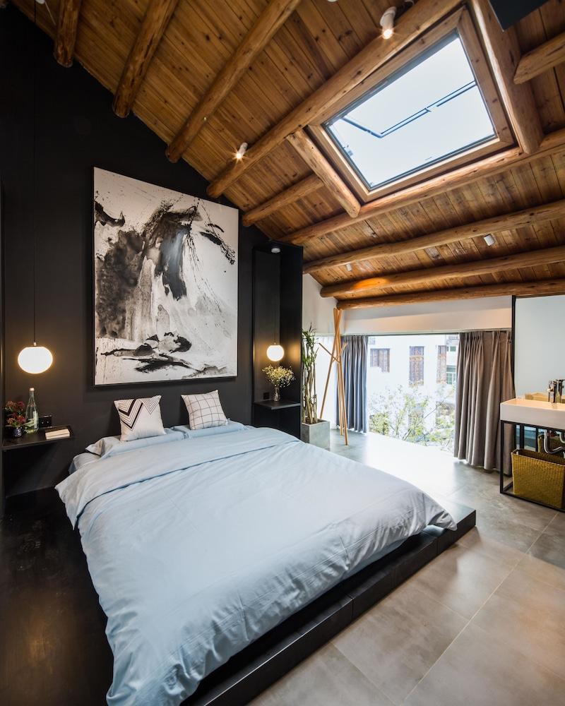 Hangzhou Qiyun Minsu