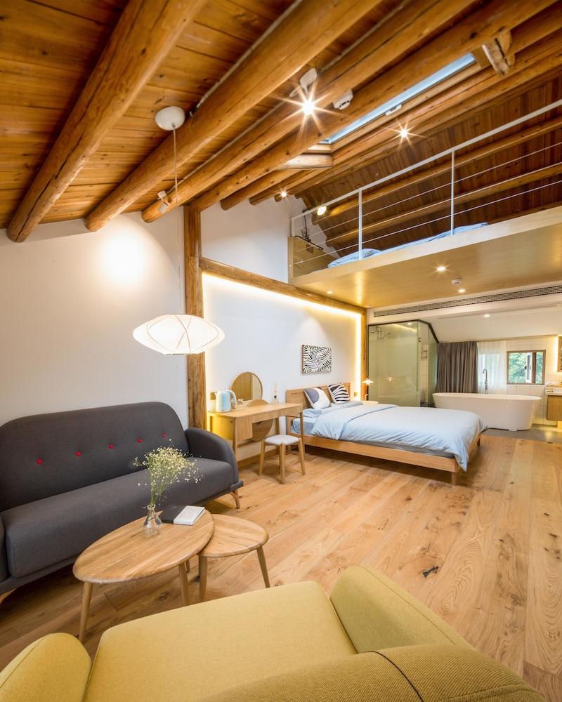 Hangzhou Qiyun Minsu