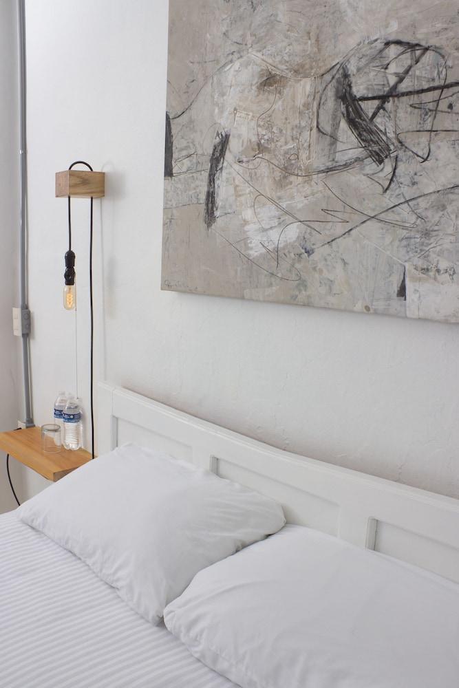 La Tozi Galería Hotel