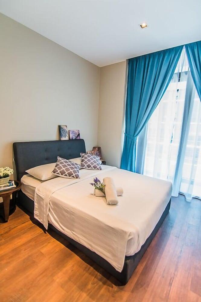 Marina Travellers Suite at Riverson Soho