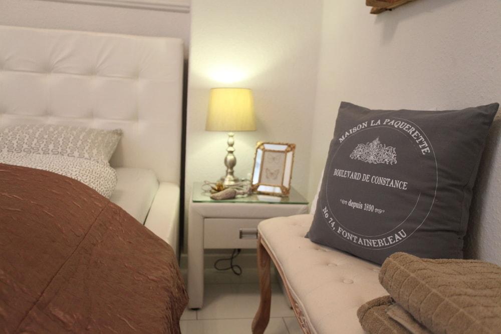 Dfive Apartments - Neo Baroque