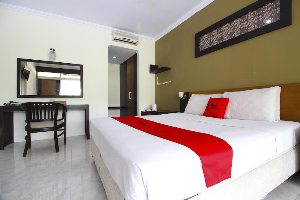 RedDoorz @ Solo Street