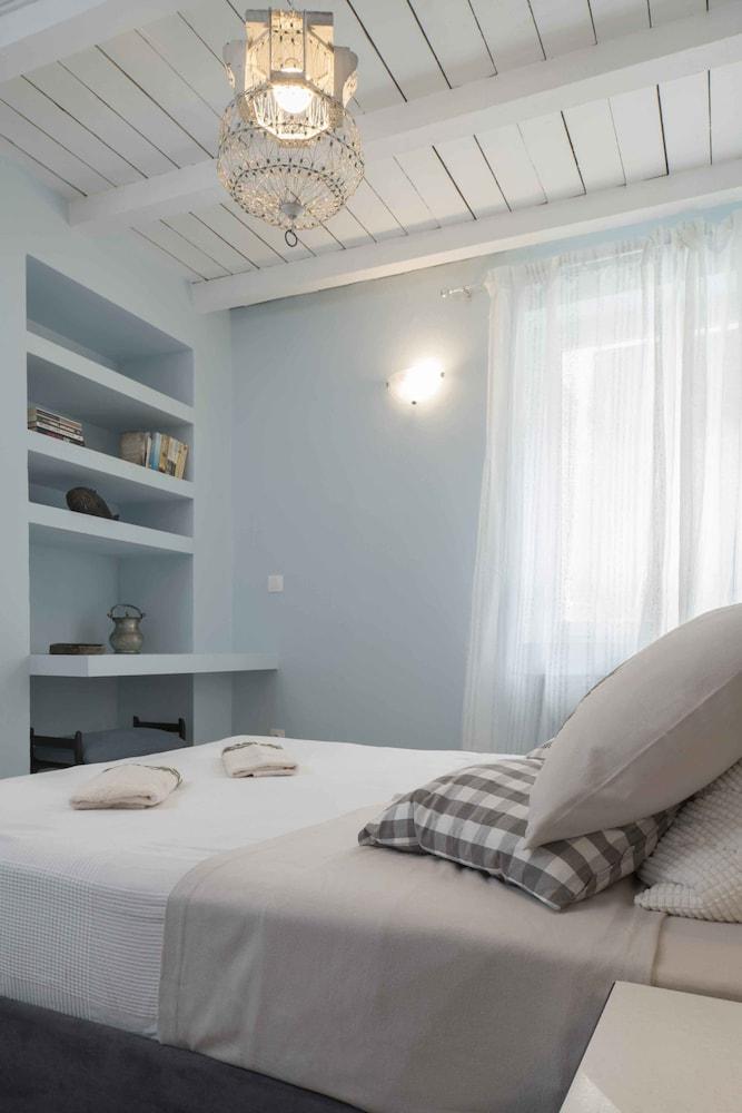 Athenian House in Plaka