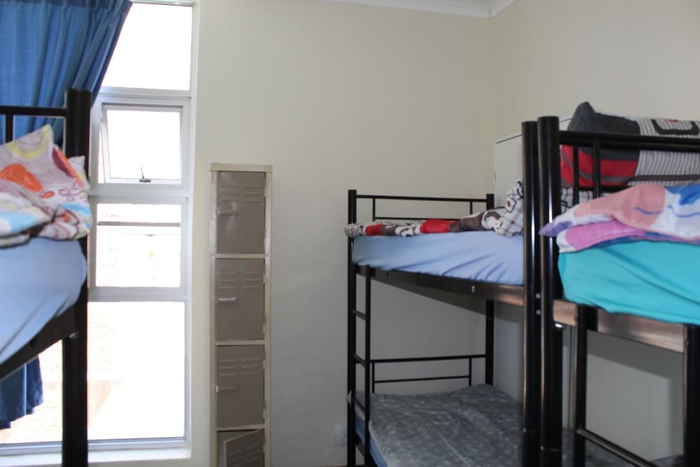 The Courtyard Backpackers