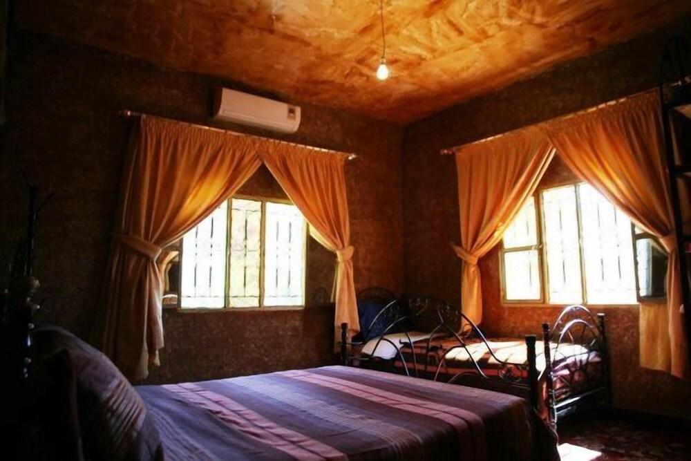 La Maison Traditionnelle