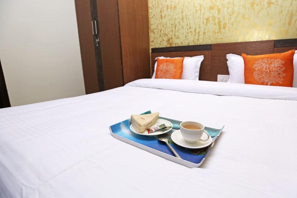 OYO 8481 Le Tara Residency