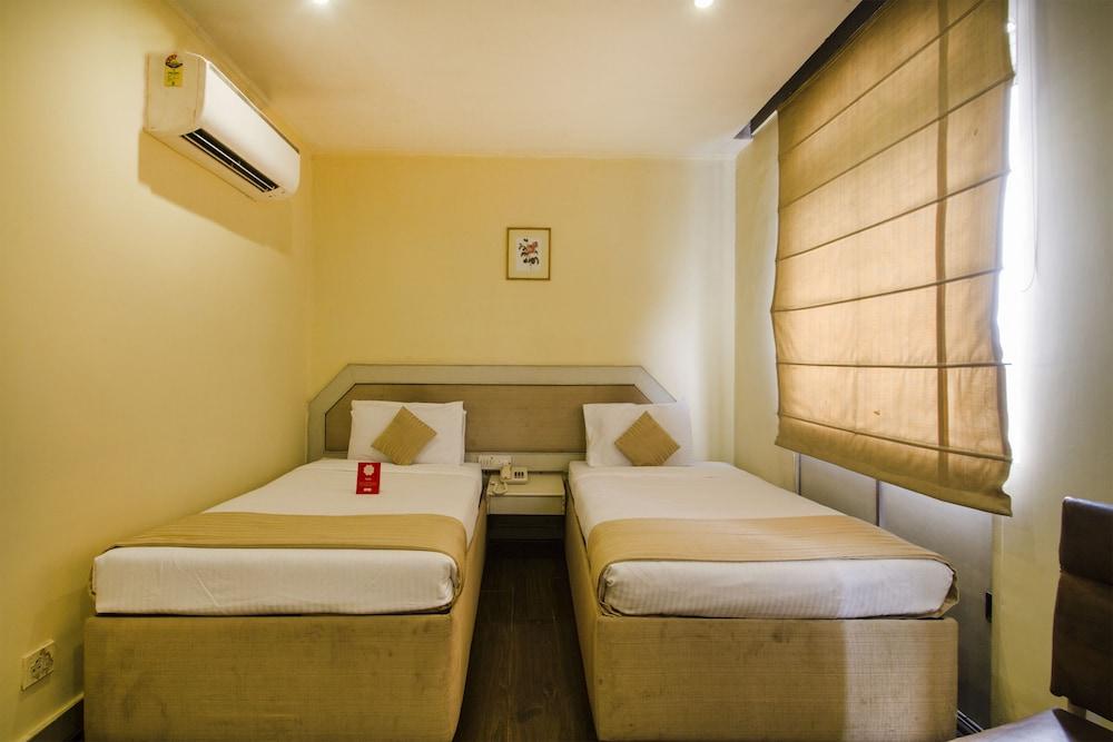 OYO 9302 Hotel Baseraa Inn