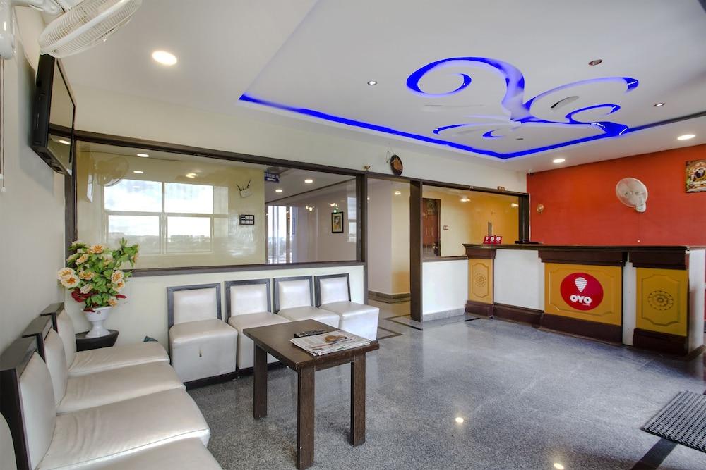 OYO 3968 Chandras Residency