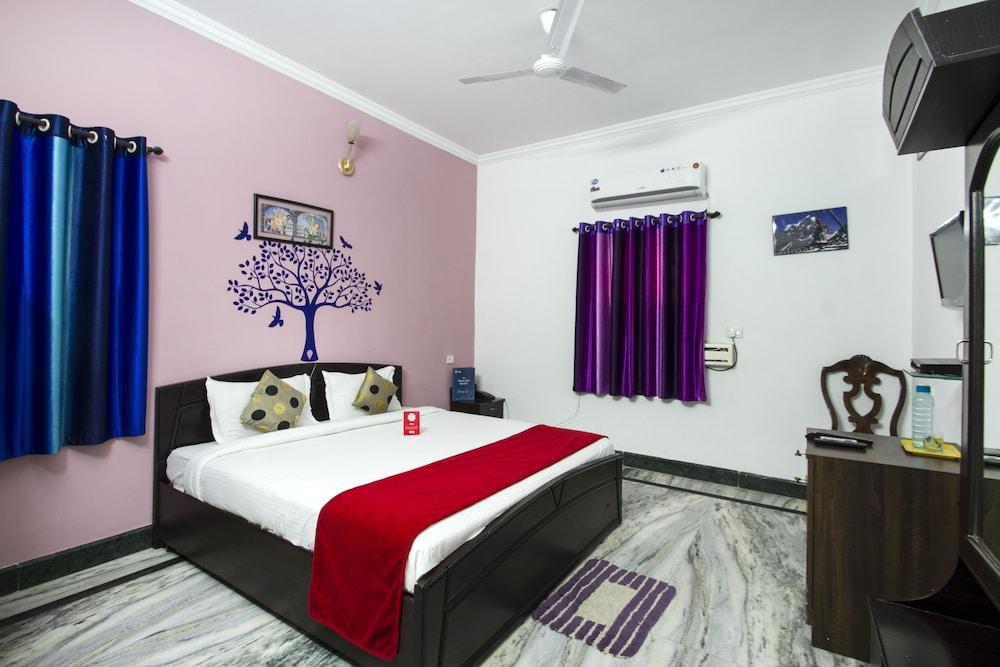 OYO 8271 Elite Homes