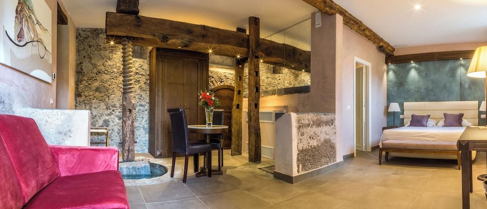 Cavanera Etnea Resort & Wine Experience