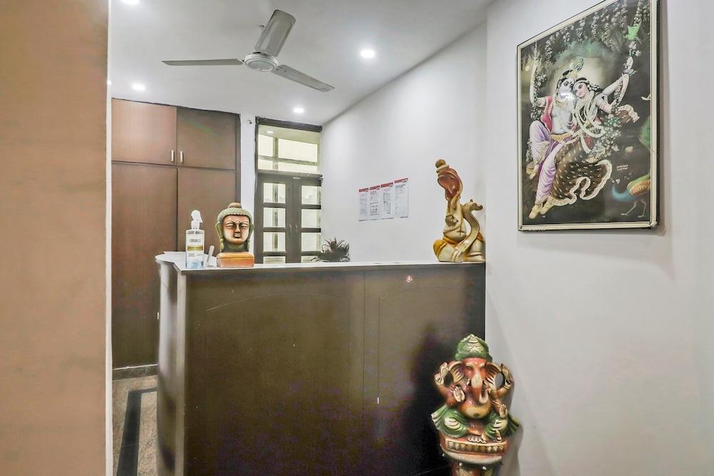 OYO 474 Hotel VM Residency