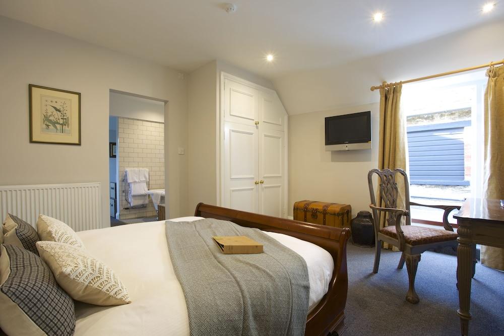 The Trout at Tadpole Bridge