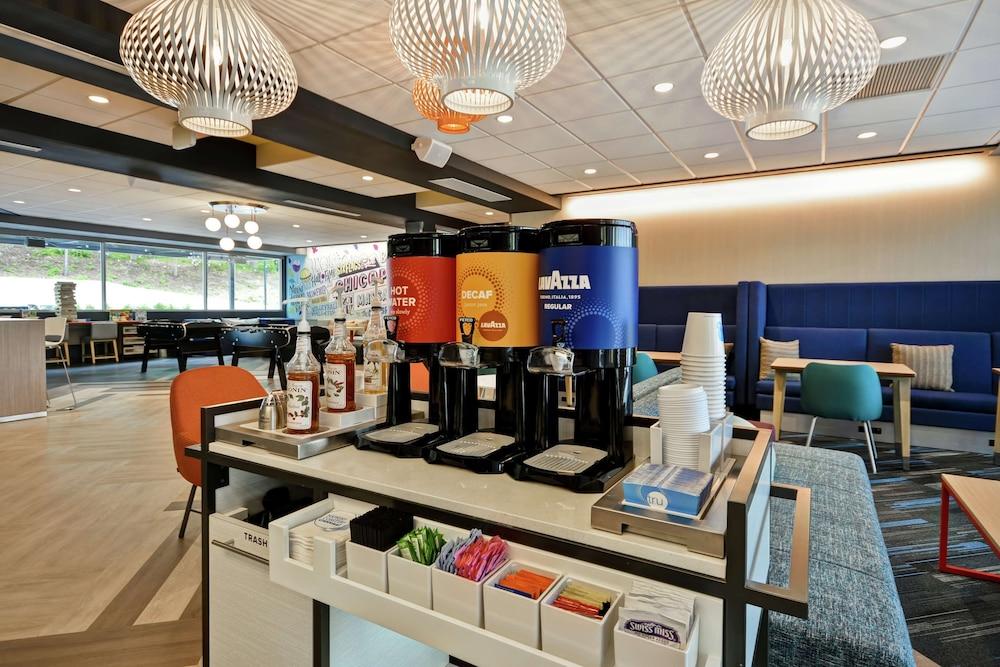 Tru by Hilton Chicopee Springfield