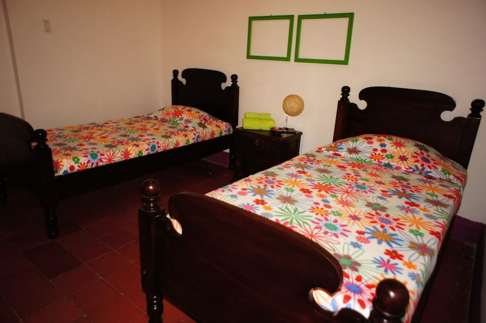 Hostal Encuentro - Hostel