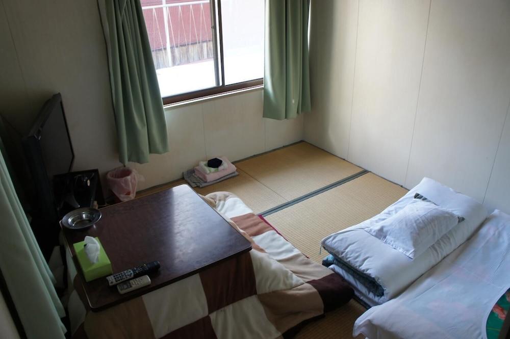 Miyoshiya Ryokan
