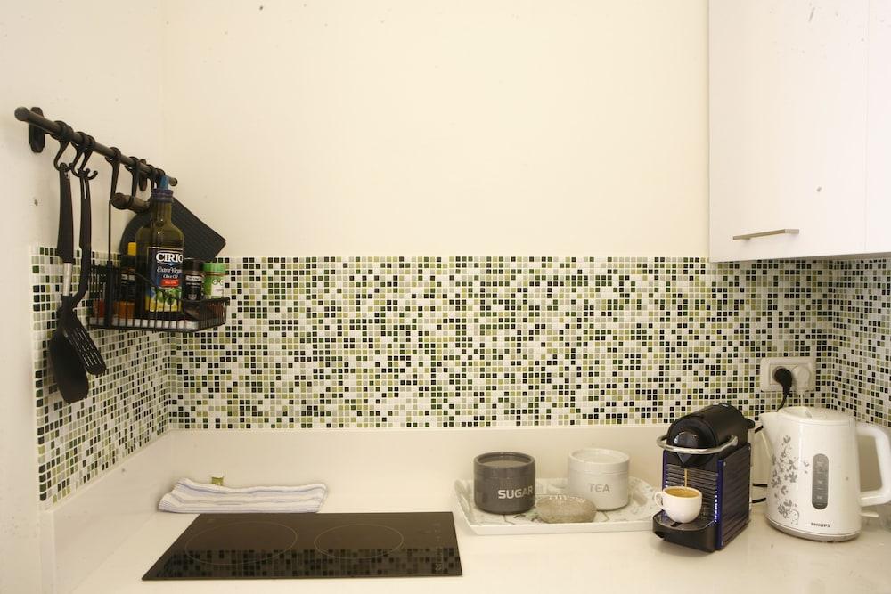 Apt Terrace & Garden - Bauhaus