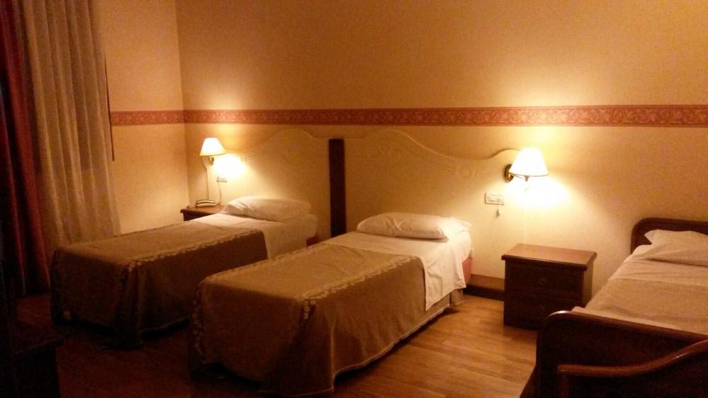 Albergo Ristorante Flora