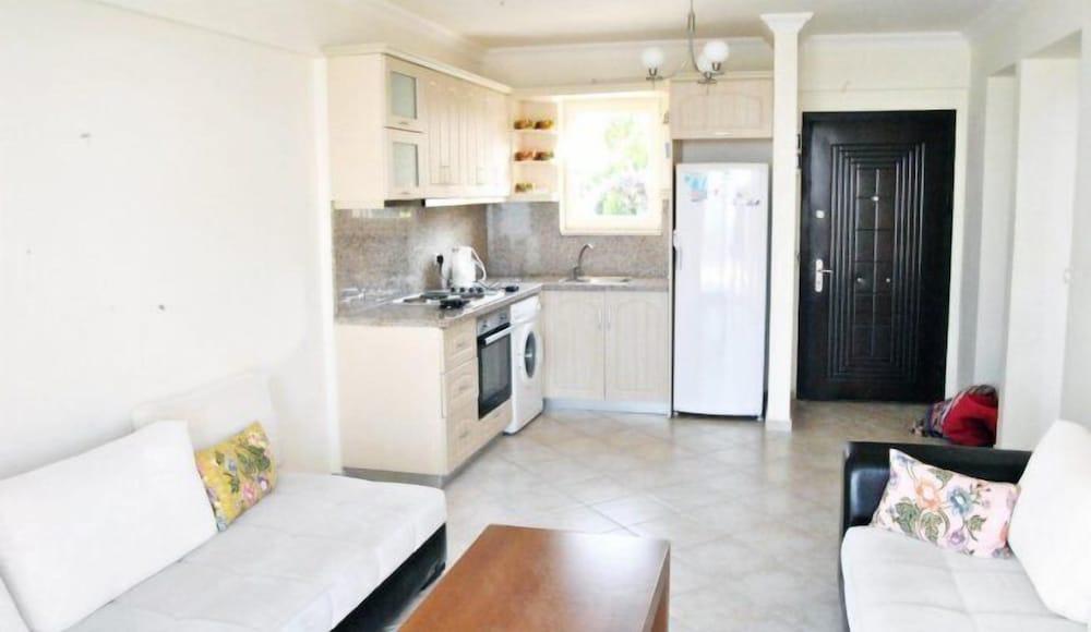 Turquoise Homes Adabuku 2 Bedrooms Pool