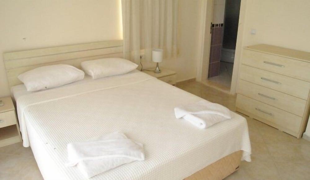 Turquoise Residence 3 Bedrooms with Pool