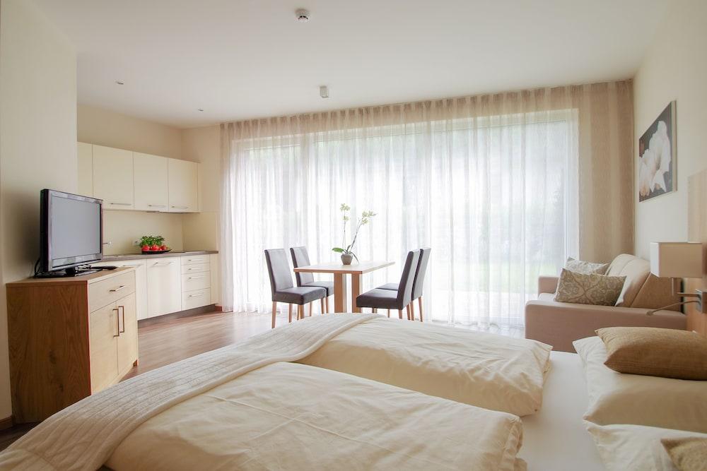 Apartment Hotel Christine