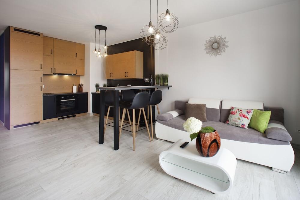 P&O Apartments Cybernetyki