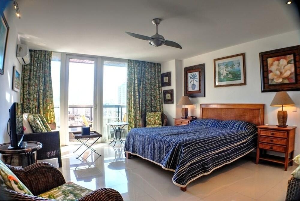 LinkHouse Tropical Triplex - 2 SUITES