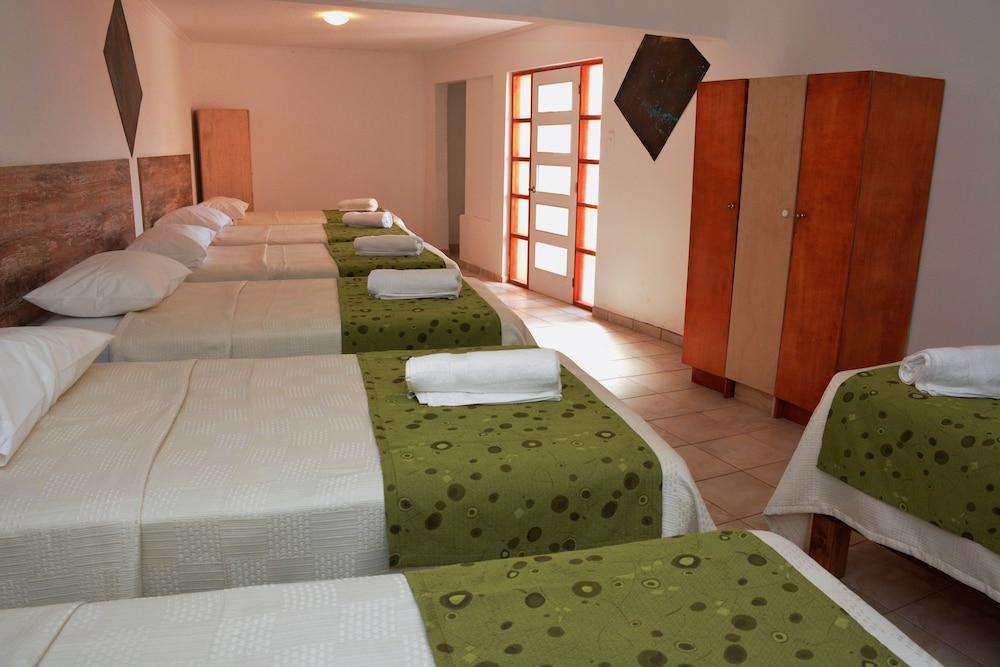 Hostal Valle Mistral - Hostel