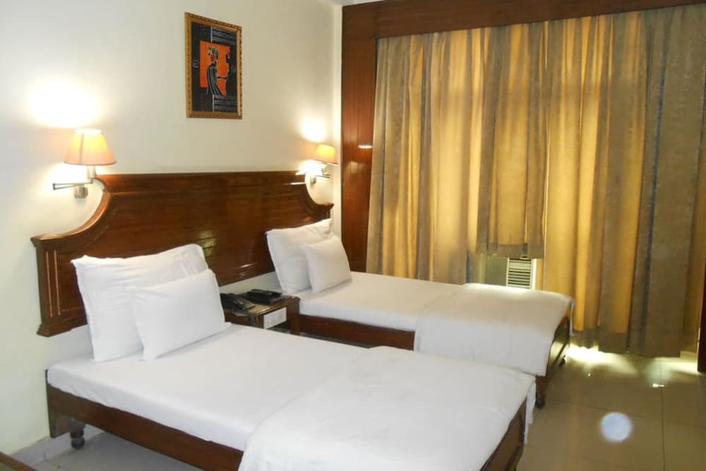 Hotel Deep Avadh