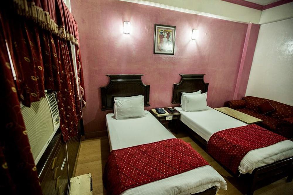 Hotel Deep Avadh