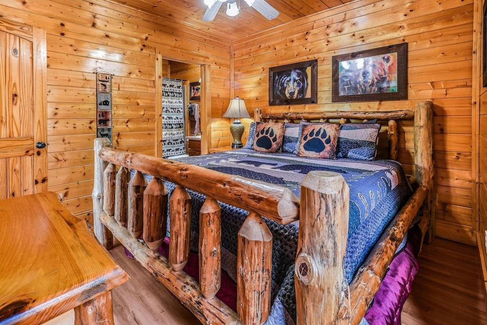Extravagant View 3 Bedrooms 3 Bathrooms Cabin